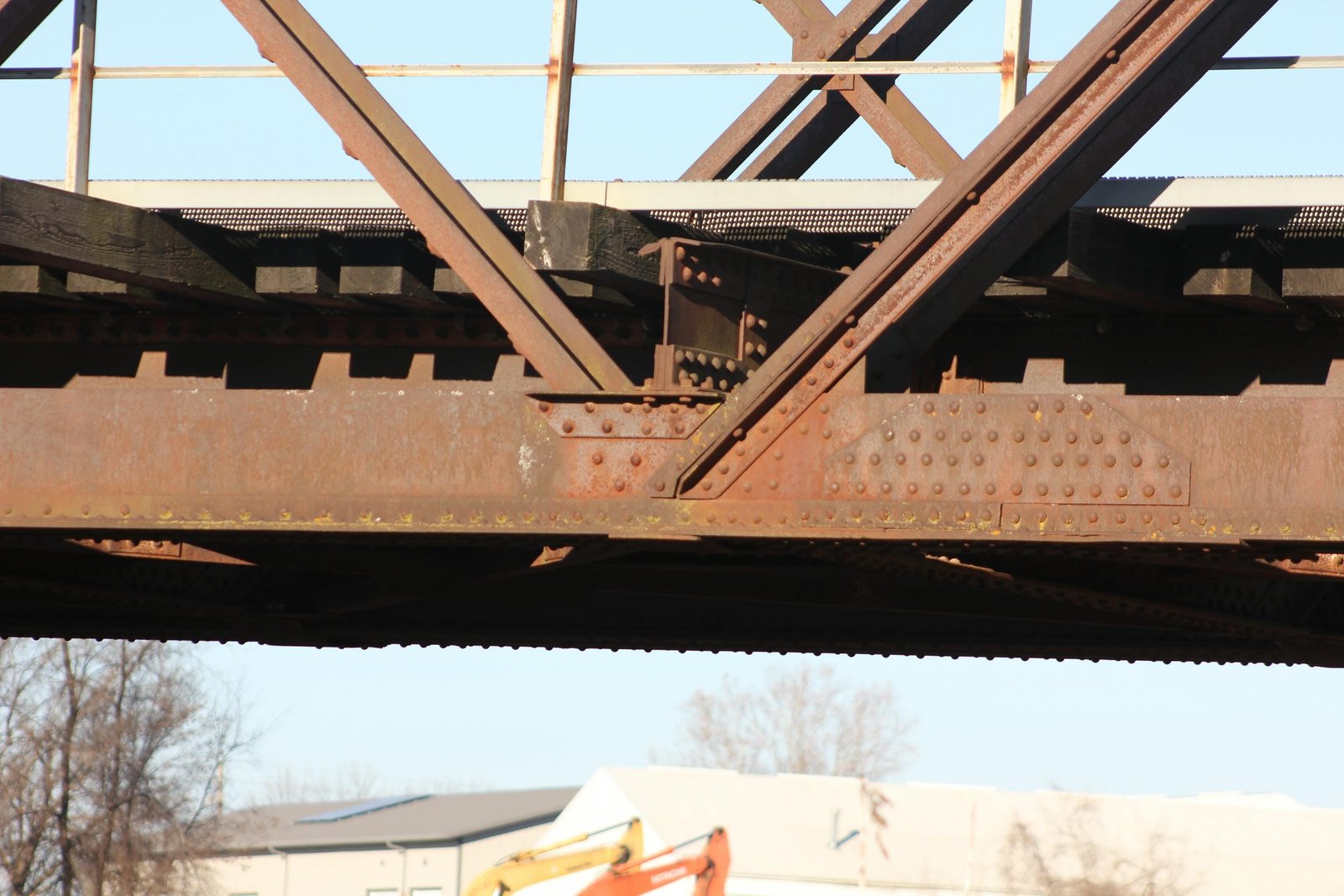 Lower connection, north span